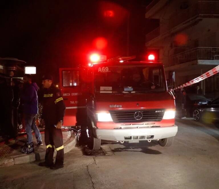 Συναγερμός στο ΓΕΝ: Πυρκαγιά στη ΔΝΟ στο Ναύσταθμο Σαλαμίνας